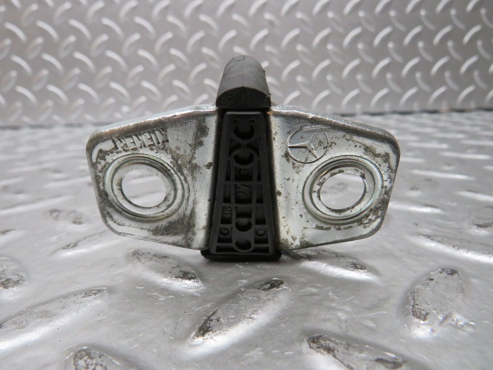 26614 Mercedes-Benz C124 220CE Coupe Door Lock Latch