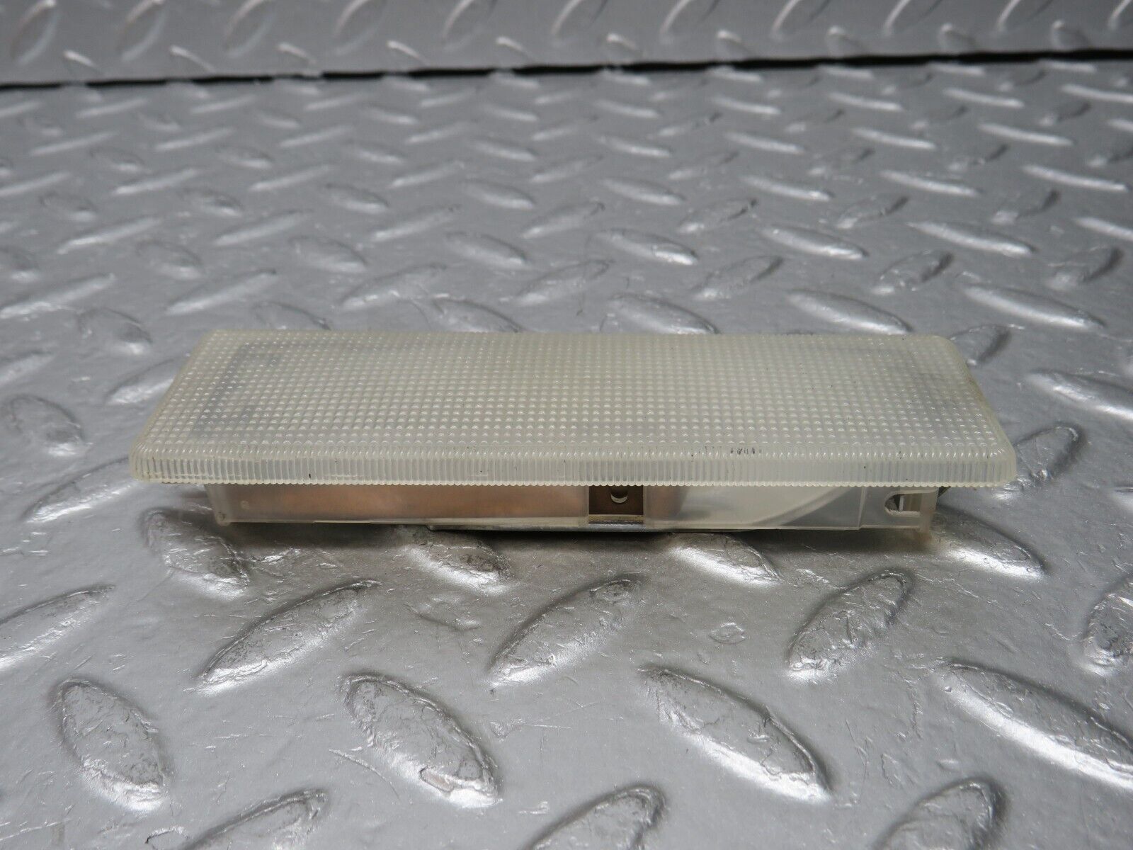 31320 Mercedes-Benz S124 220TE Wagon Rear Interior Dome Light 0018200601