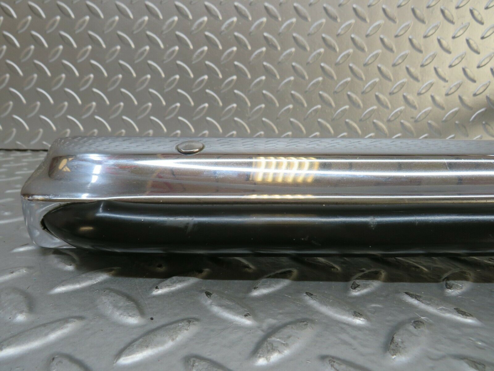 23239 Mercedes-Benz W116 350SE Front Left Upper Bumper Corner 1168800170