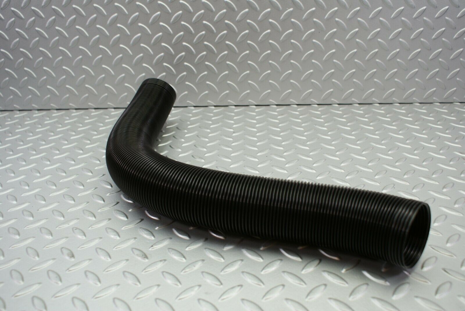 2904 Mercedes-Benz C123 280CE Coupe Ventilation Pipe