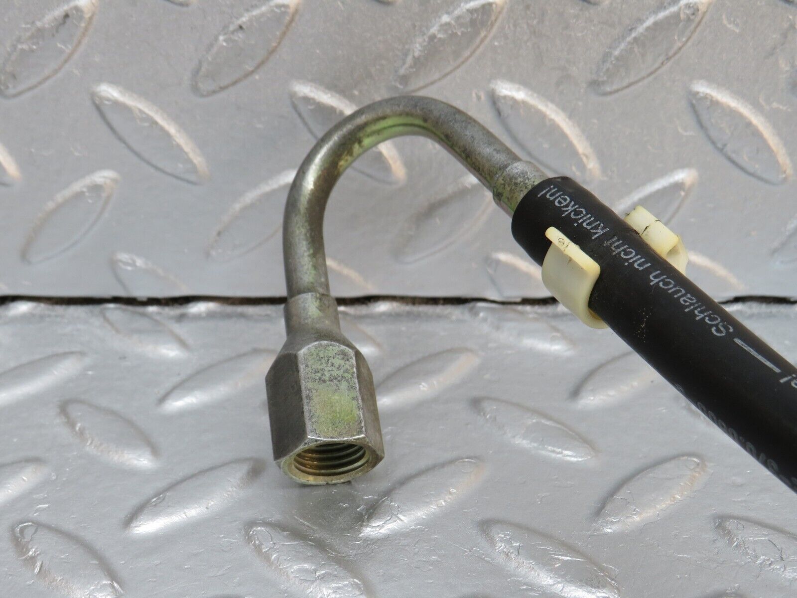 39745 Mercedes-Benz R129 320SL Coupe Fuel Pipe Line