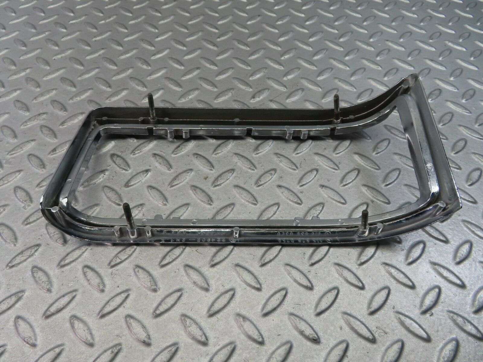 8591 Mercedes-Benz W115 Tail Light Chrome Frame Right 1158260259