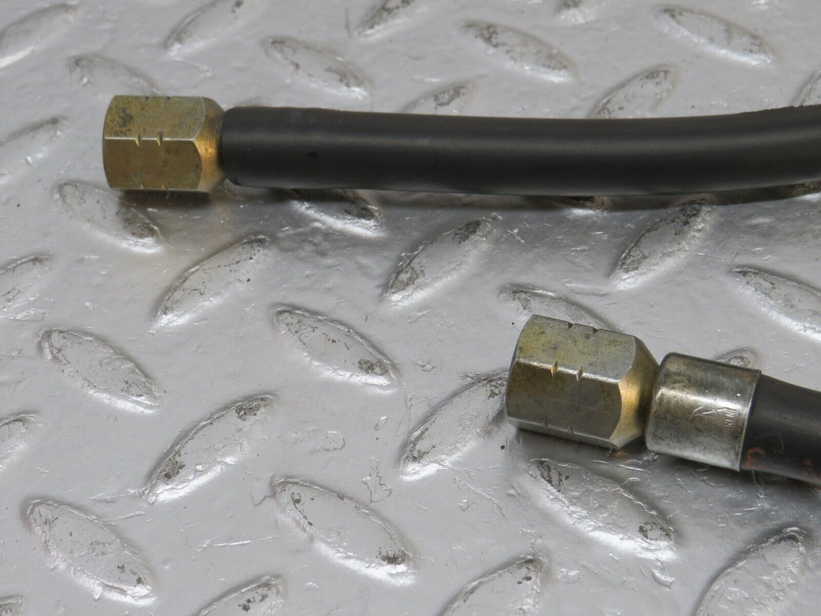 33800 Mercedes-Benz W201 190E 2.0L Fuel Hose Pipe