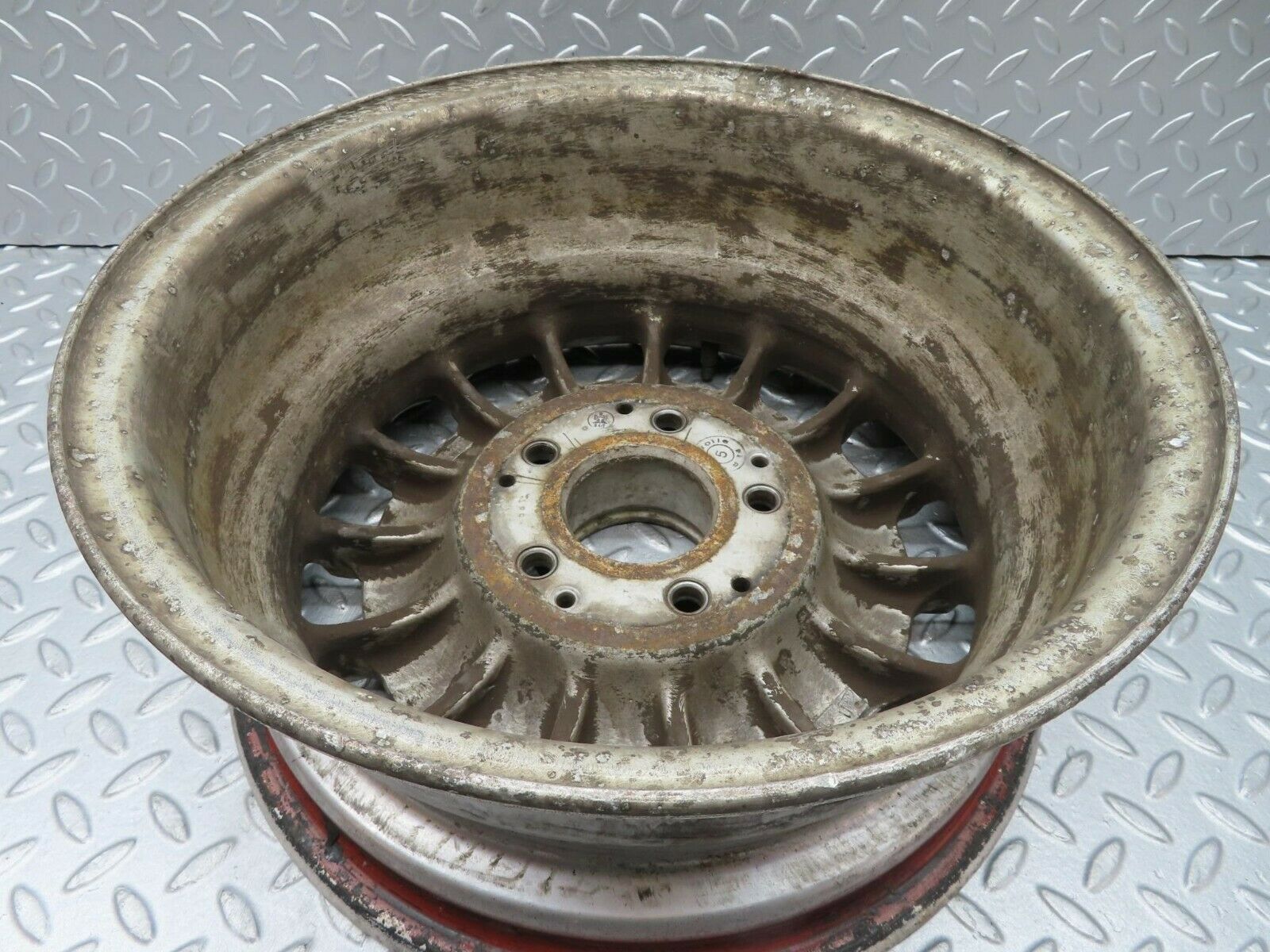 12107 Mercedes-Benz Alloy Wheel Mexican Hat 6Jx14H2 ET30 1264001902