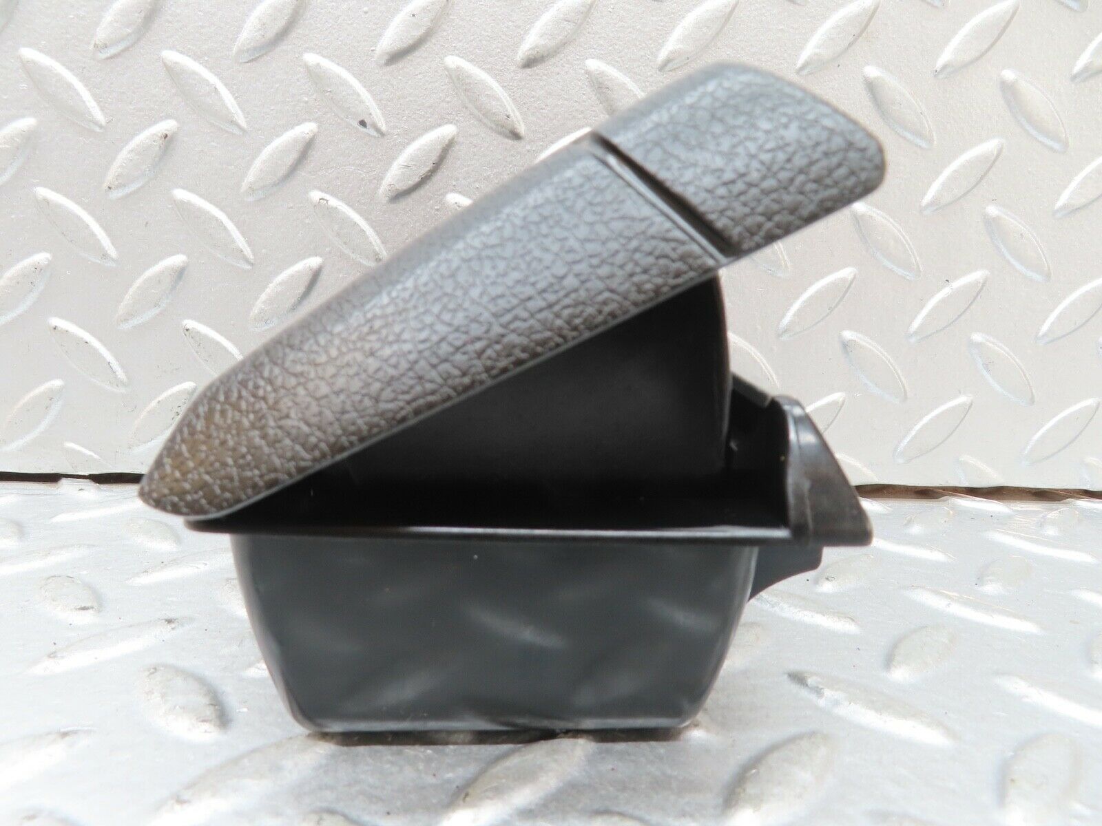 19146 Mercedes-Benz W123 300D Rear Door Ashtray Black