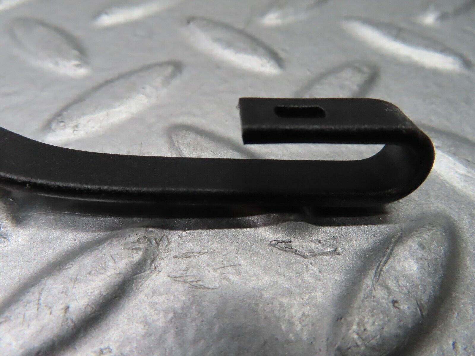 21635 Mercedes-Benz W123 230E Wiper Arm Bosch Right Side 3399990553