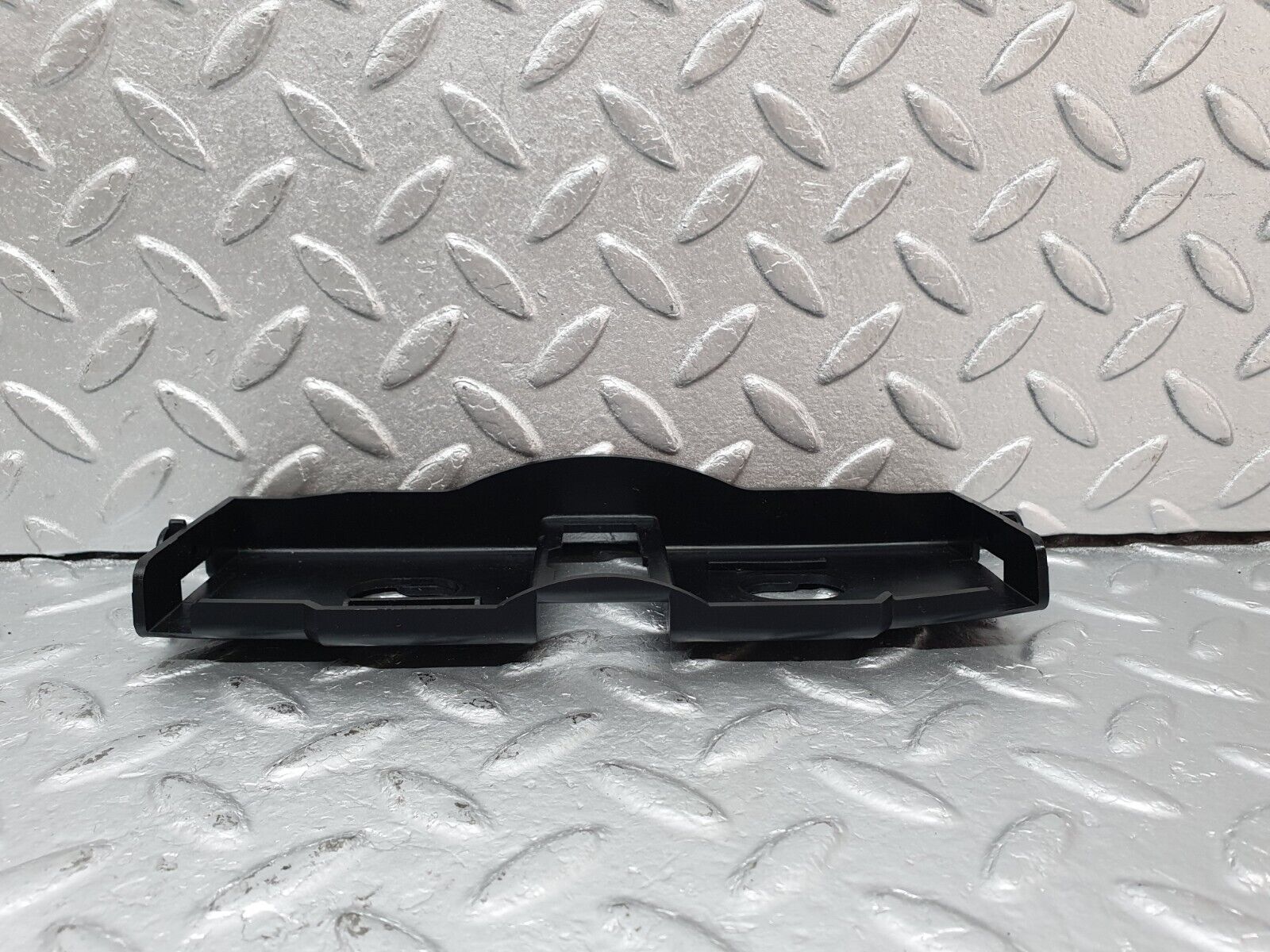 41560 Mercedes-Benz W124 200E Heating Regulator Holder 1248330214