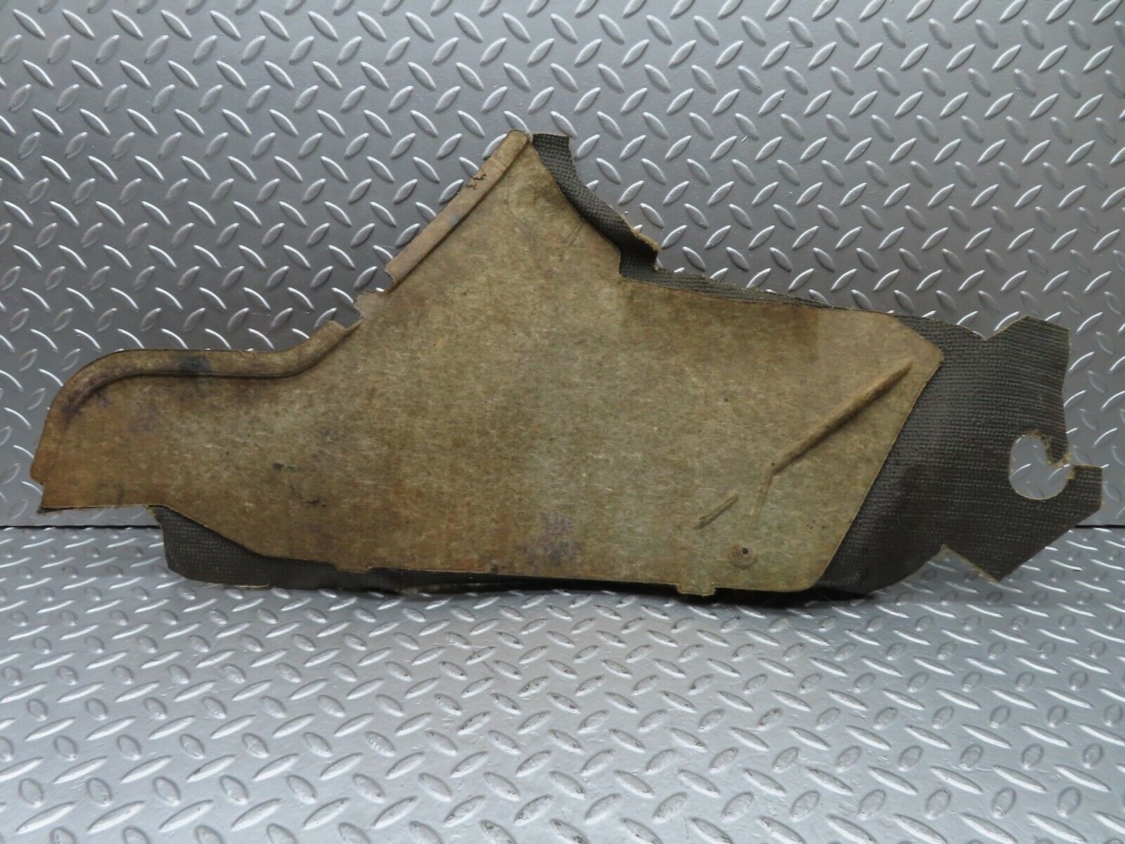 21172 Mercedes-Benz W123 230E Centre Console Carpet Beige Left Side