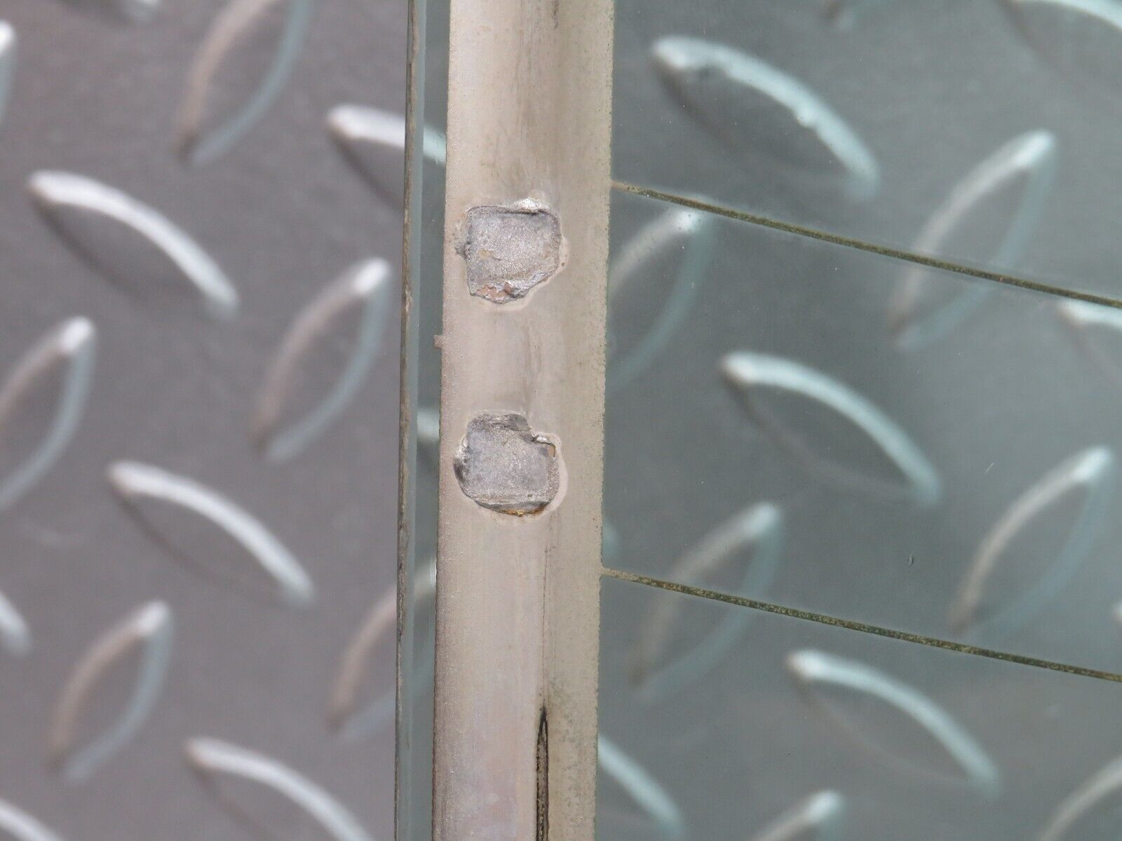 36682 Mercedes-Benz W201 190E 2.0L Rear Heated Windscreen Glass