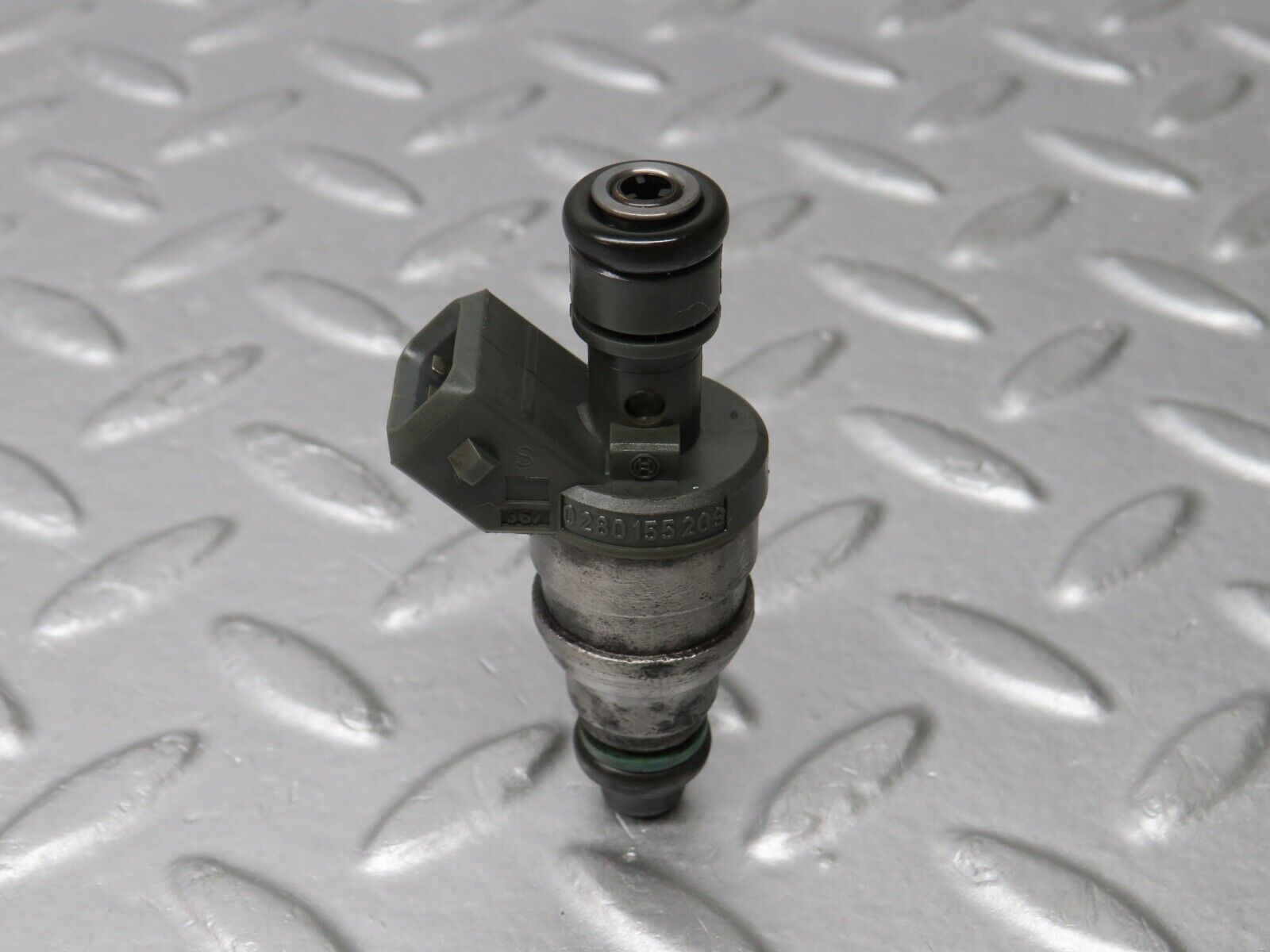 38145 Mercedes-Benz A124 320E Cabriolet Fuel Injector Bosch 0280155209 0000787323