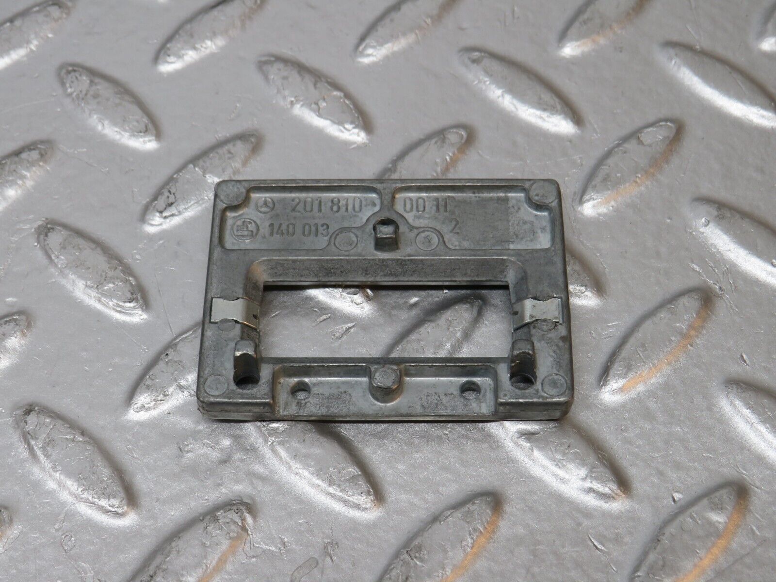 31257 Mercedes-Benz S124 220TE Wagon Rear View Mirror Bracket 2018100011