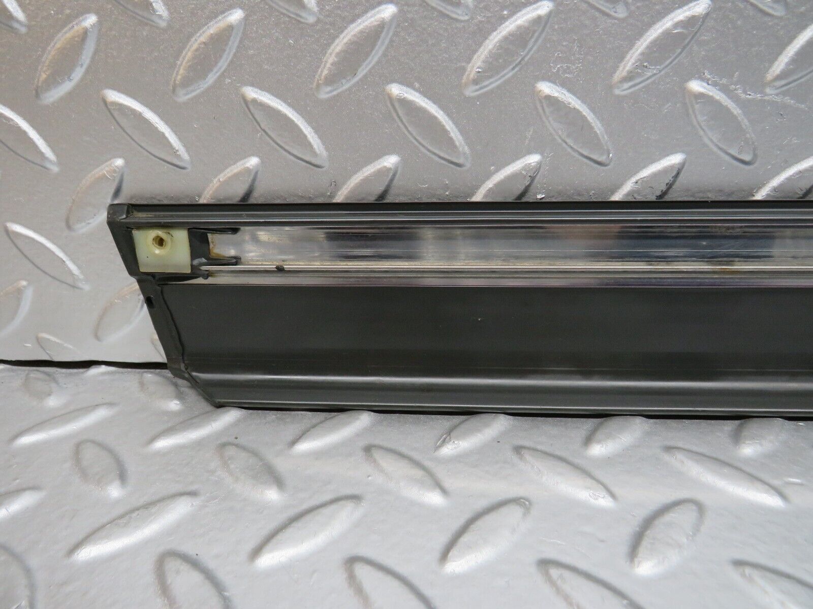 32306 Mercedes-Benz S124 300TE Wagon Rear Left Door Centre Moulding Trim