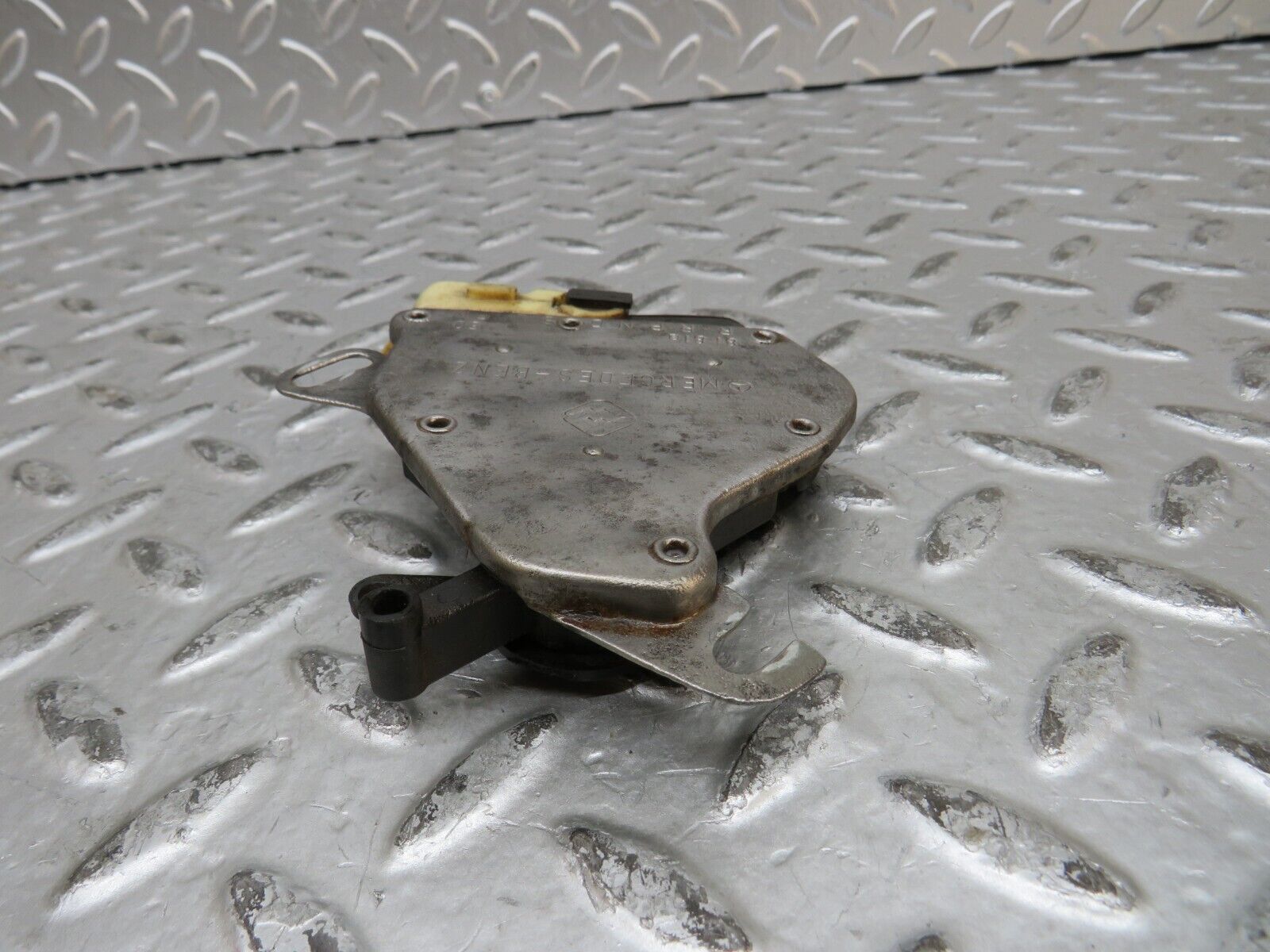 29208 Mercedes-Benz W123 280E Reverse Light Switch 1235401945 1235450142