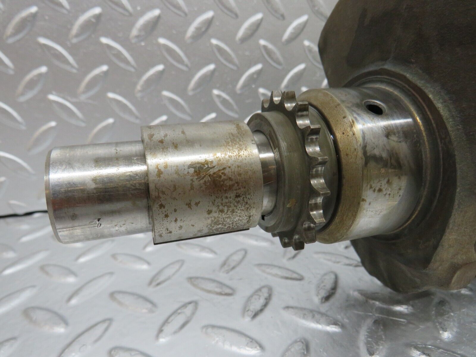 30893 Mercedes-Benz W201 190E 2.0L Crankshaft 1020310101