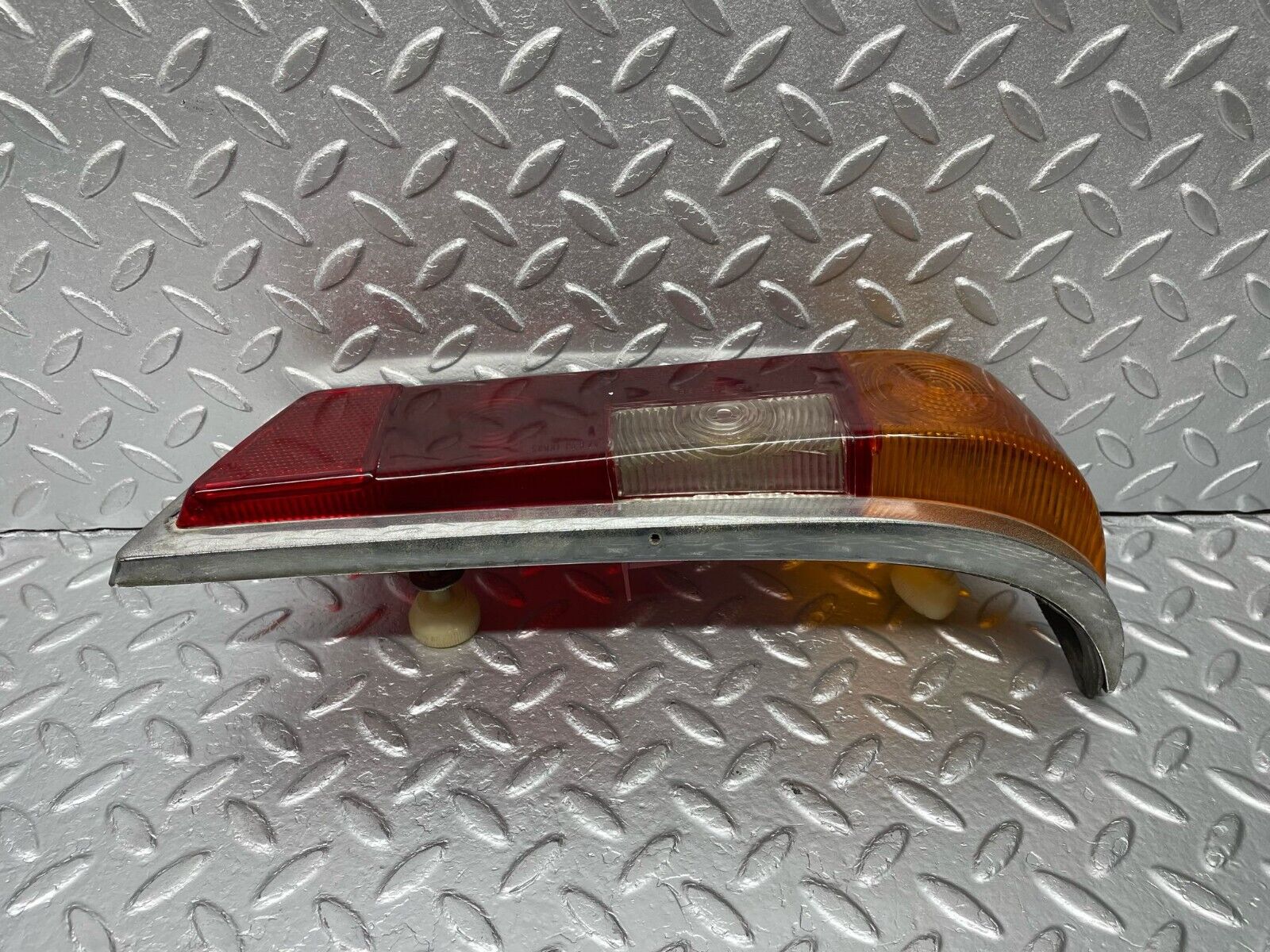 40342 Mercedes-Benz W110 230 Tail Light Lens Right Side Hella BS2516 Gr1