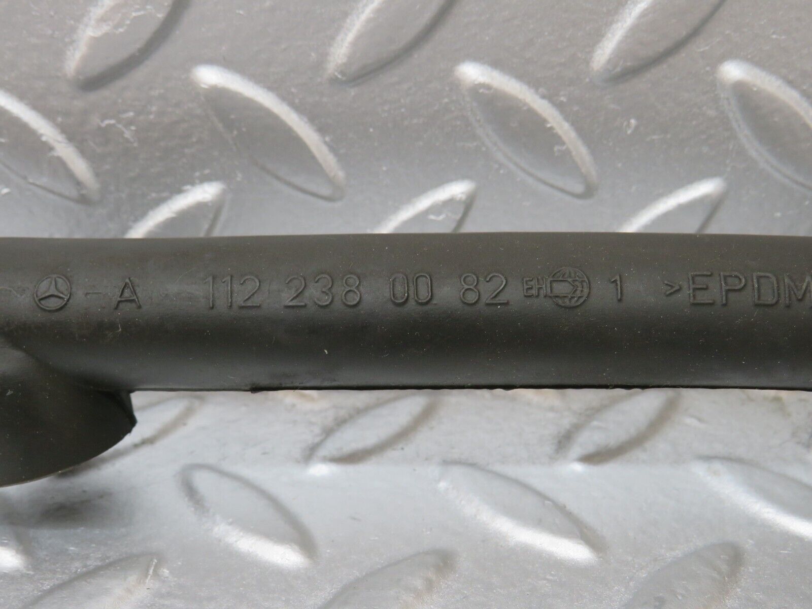 35068 Mercedes-Benz W210 320E EGR Air Pump Pipe Hose 1122380082