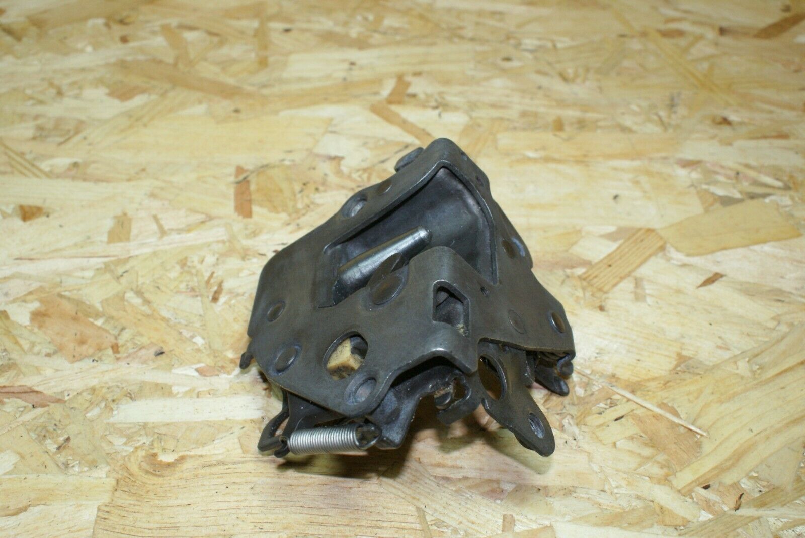 2252 Mercedes-Benz W123 280E Rear Left Door Lock O/S