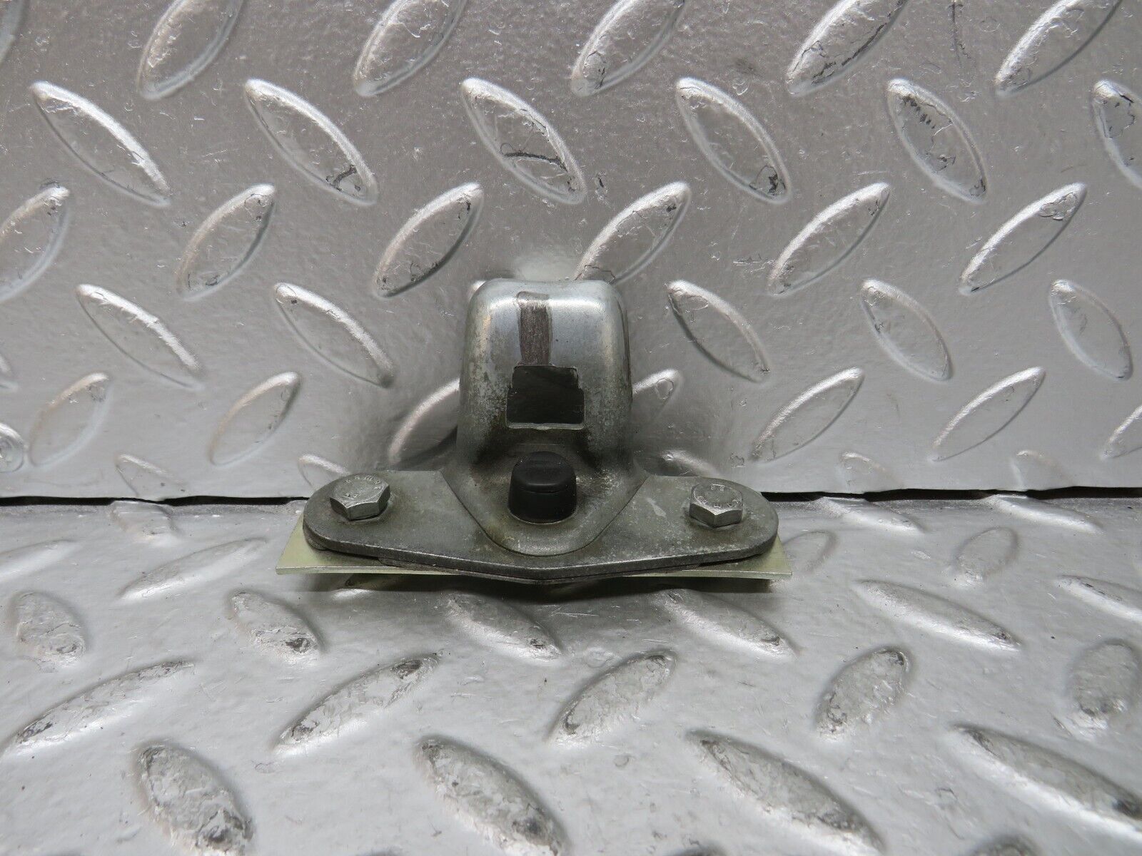 27254 Mercedes-Benz W123 280E Boot Trunk Latch Lock