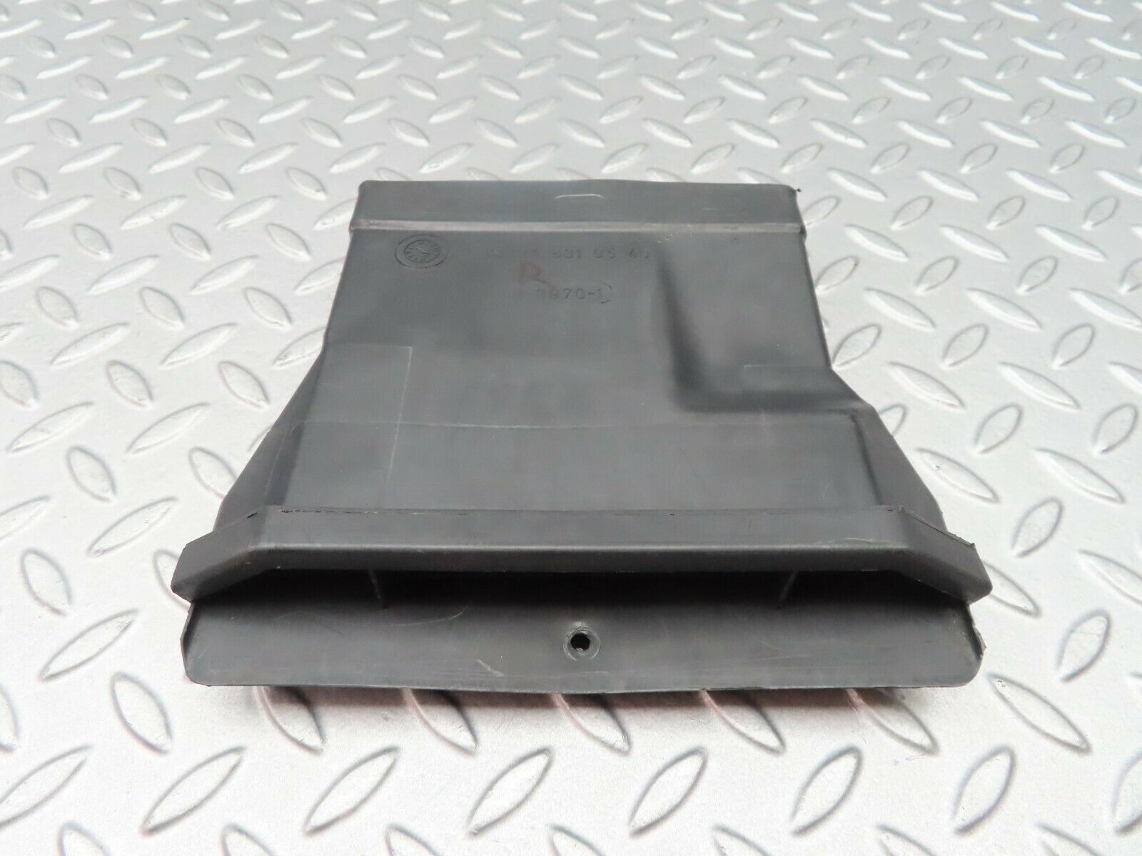 5359 Mercedes-Benz W124 230E Ventilation Air Duct Right 1248310546