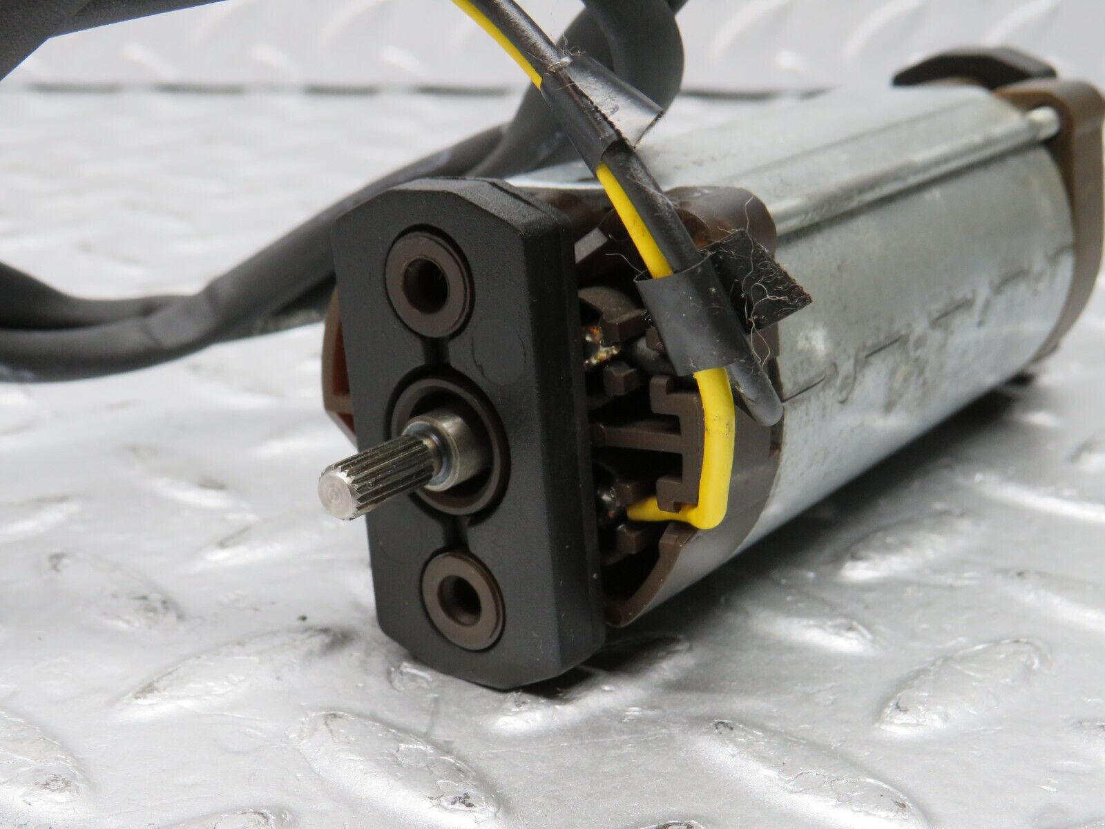 36847 Mercedes-Benz R129 300SL-24 Front Left Seat Adjustment Motor Bosch 1298205542 0130008032