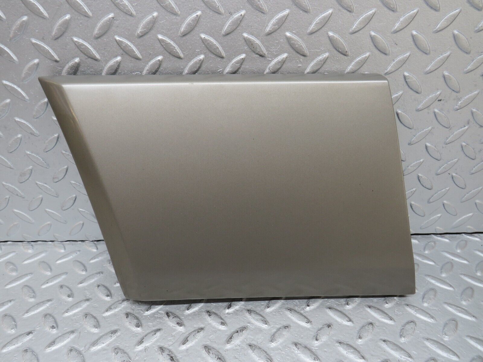 36452 Mercedes-Benz W201 190E 2.0L Front Left Fender Wing Moulding Trim 2016905340