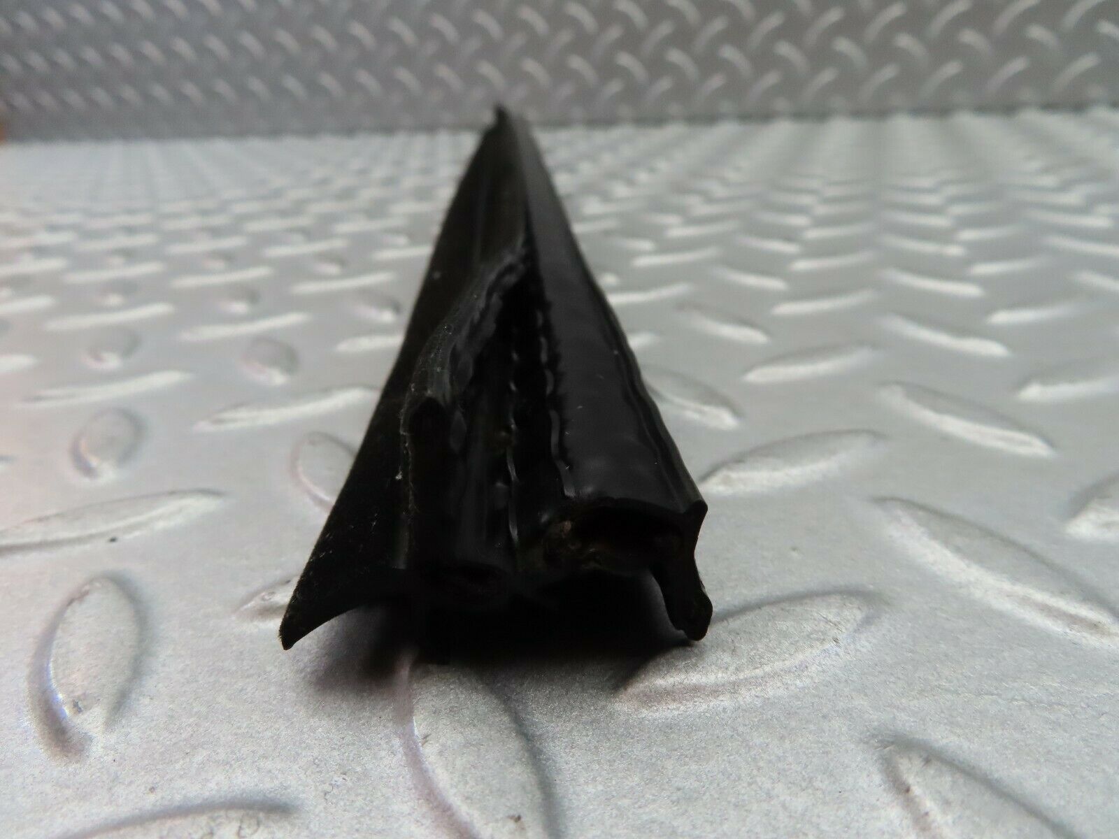 6096 Mercedes-Benz W126 380SE Inner Window Weatherstrip Seal Rear Right