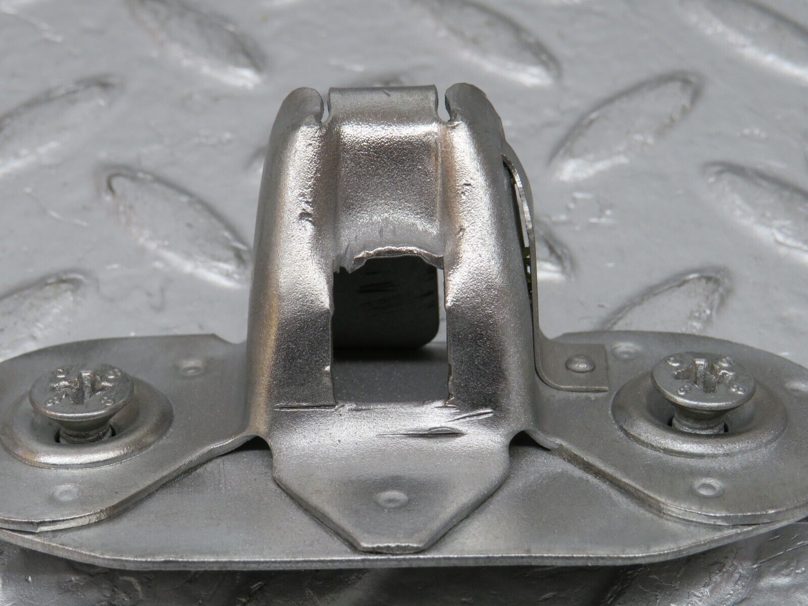 32259 Mercedes-Benz C107 350SLC Coupe Coupe Trunk Lock Latch