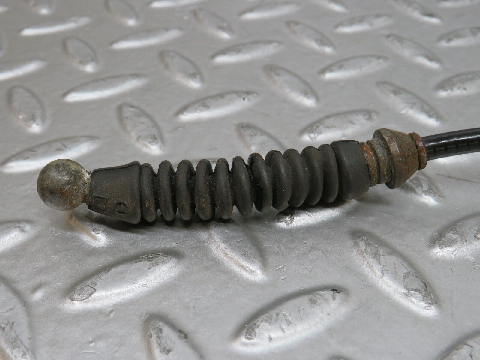 29207 Mercedes-Benz W123 280E Kickdown Cable