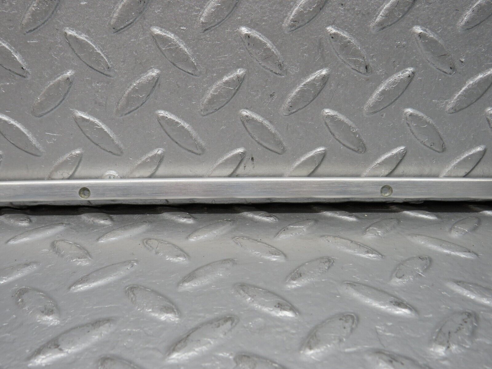 38869 Mercedes-Benz W201 190E 2.6L Sunroof Chrome Trim