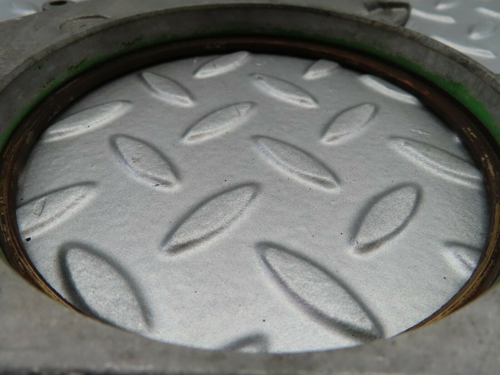 6414 Mercedes-Benz W126 380SE Crankshaft Cover Sealing Rear 1170110008