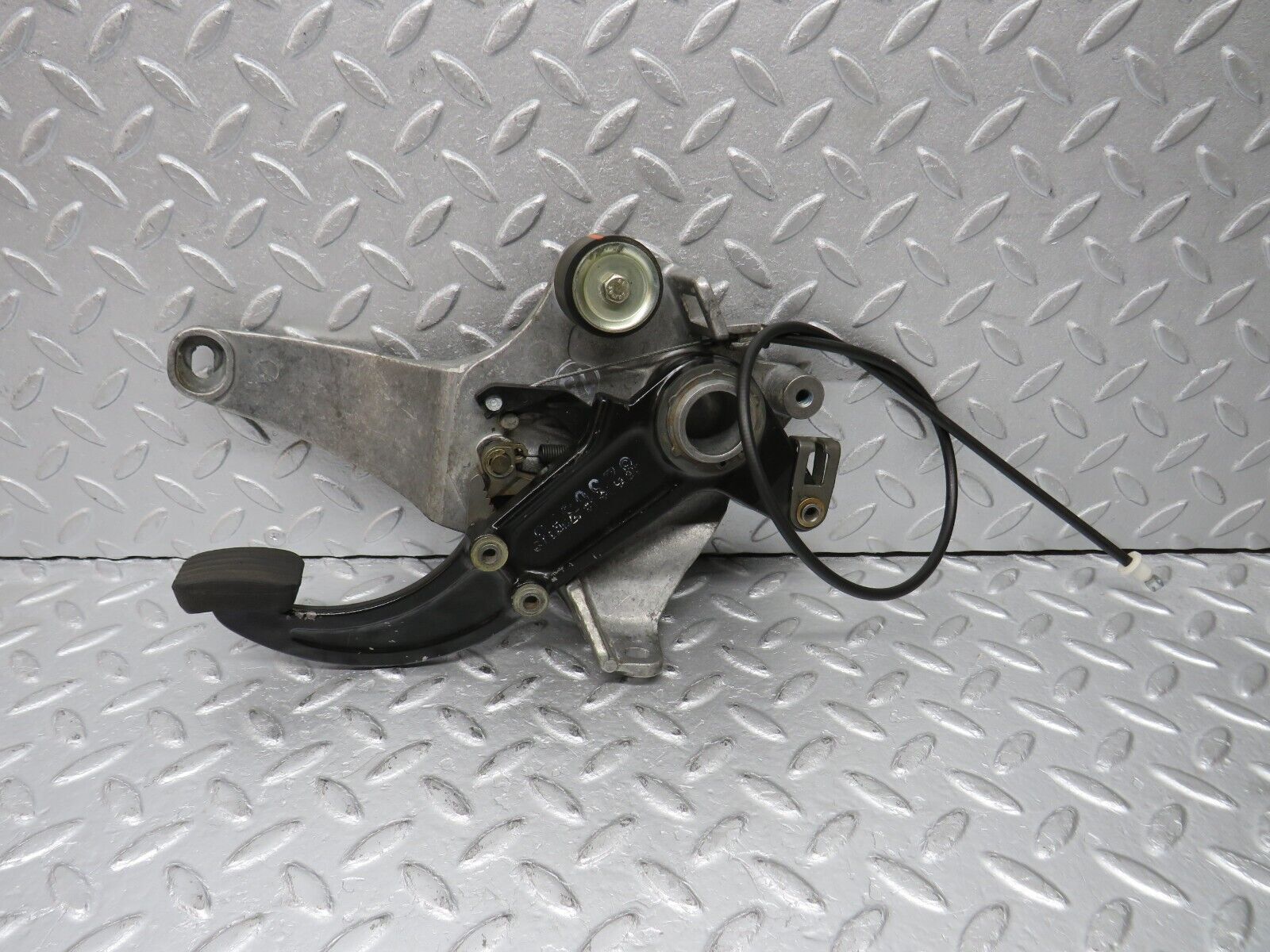 38435 Mercedes-Benz R129 280SL Coupe Parking Brake Pedal 1294270336 1294270101