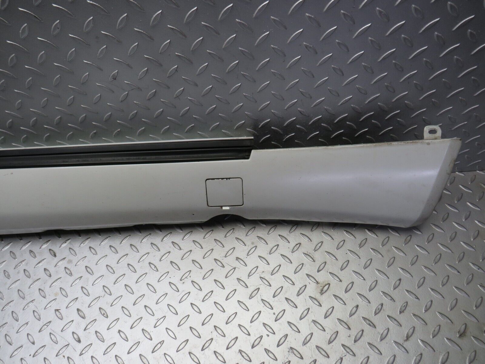 30251 Mercedes-Benz W124 230E Side Skirt Right Side 1246902440