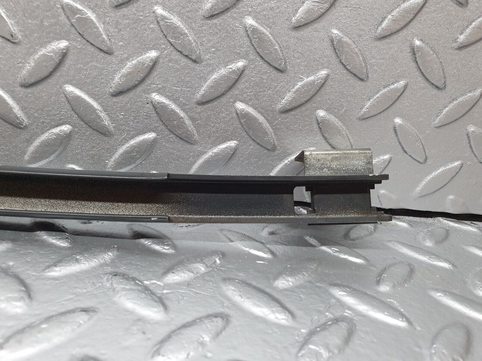 41419 Mercedes-Benz W124 200E Rear Right Door Window Channel