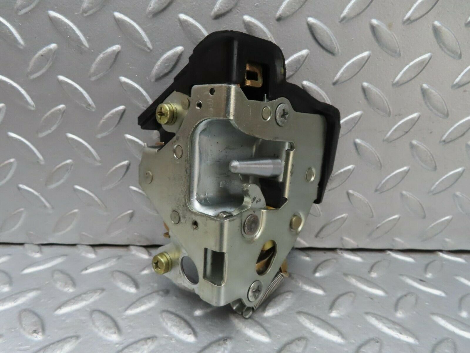 15232 Mercedes-Benz W123 230E Rear Right Door Lock Mechanism 1237330208