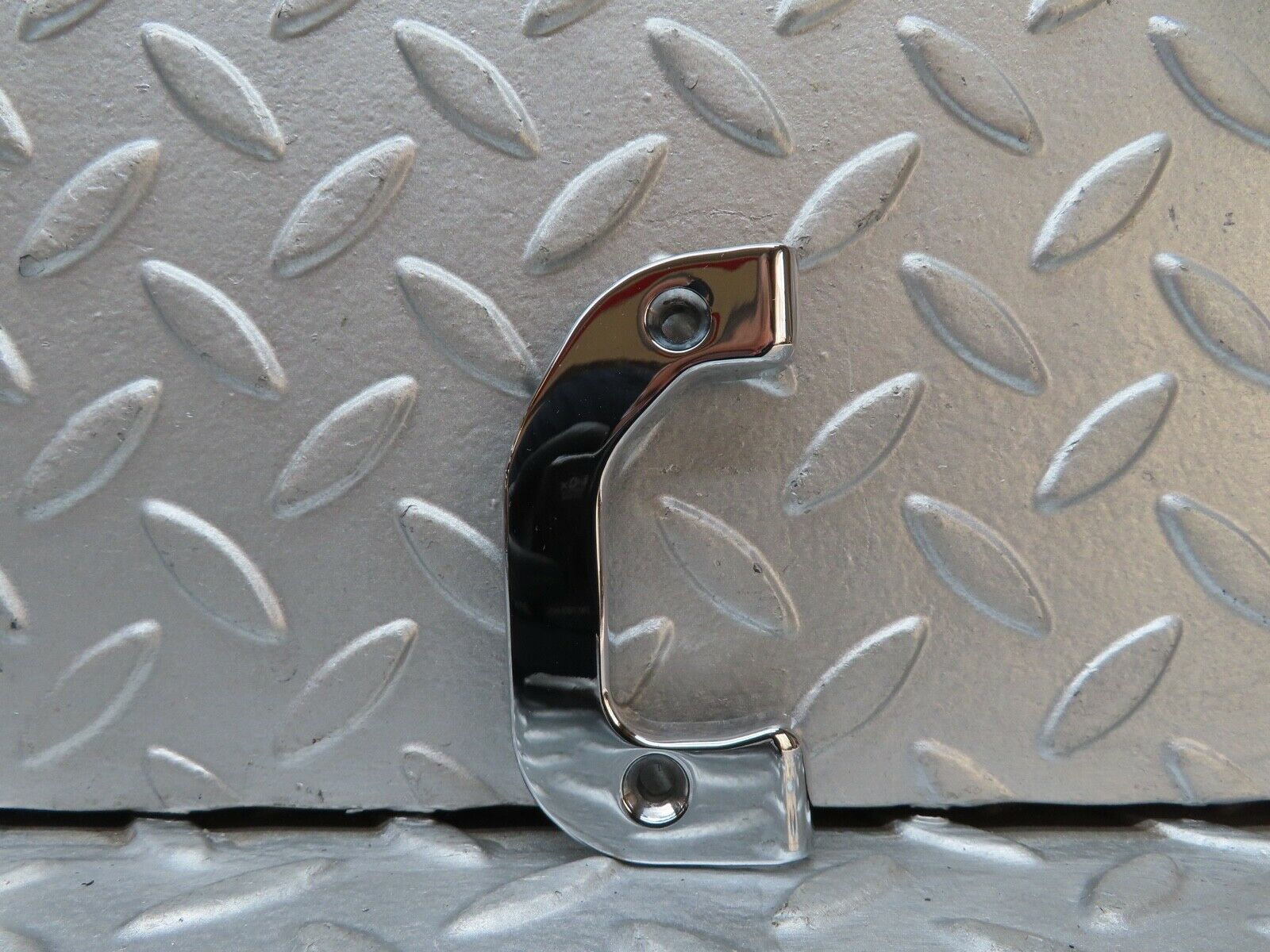 17546 Mercedes-Benz W116 450SEL Right Door Interior Chrome Latch Trim