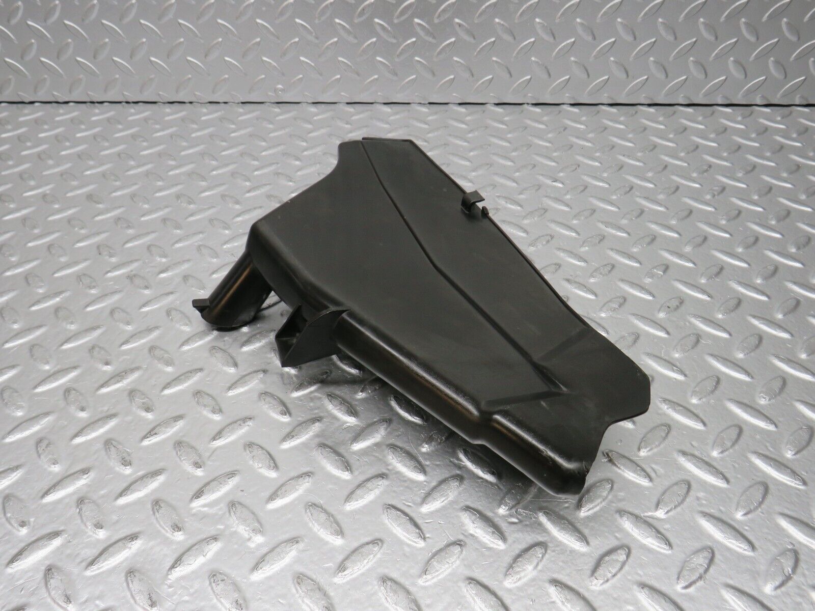 30807 Mercedes-Benz W201 190E 2.0L Front Right Rain Gutter Drain Channel 2016280273