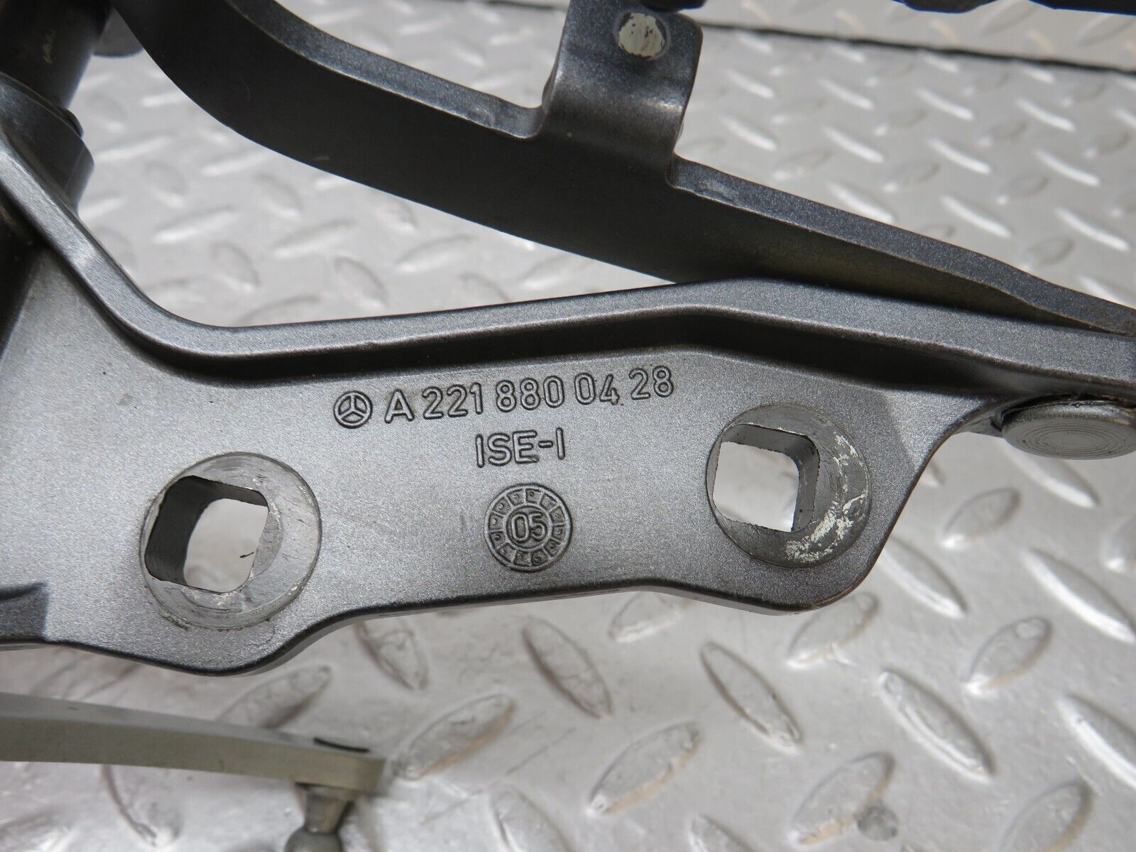 35223 Mercedes-Benz W221 Bonnet Hinge Right Side 2218800428