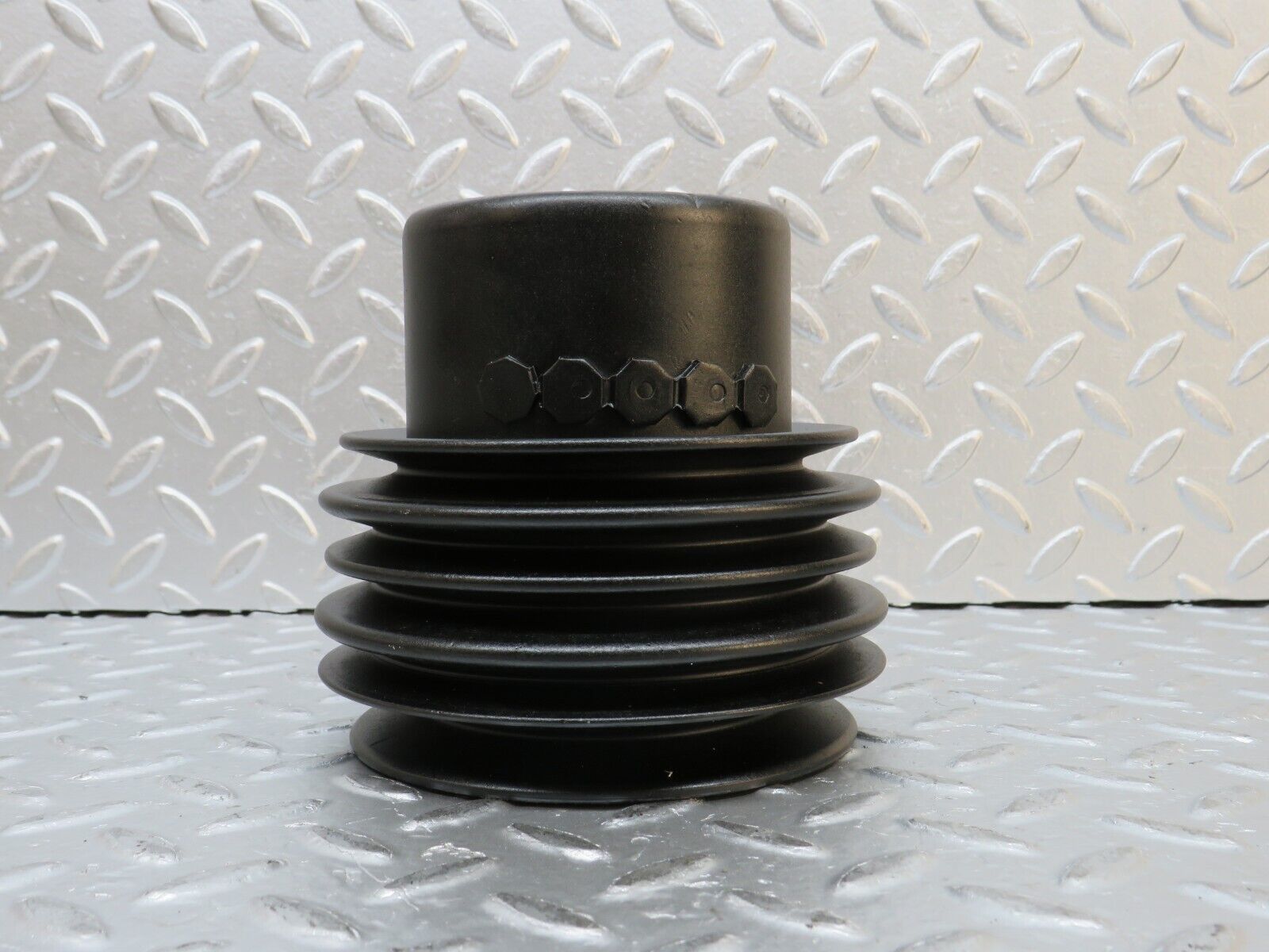 0222 Mercedes-Benz W116 350SE Crankshaft Pulley