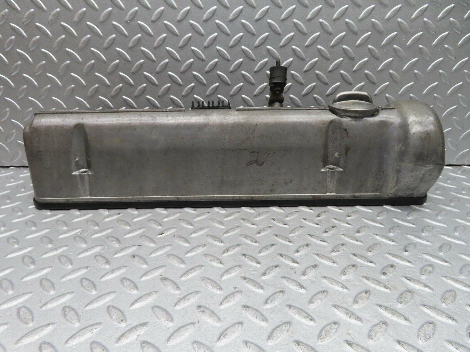 16730 Mercedes-Benz C107 380SLC Cylinder Head Valve Cover Right 1170160105