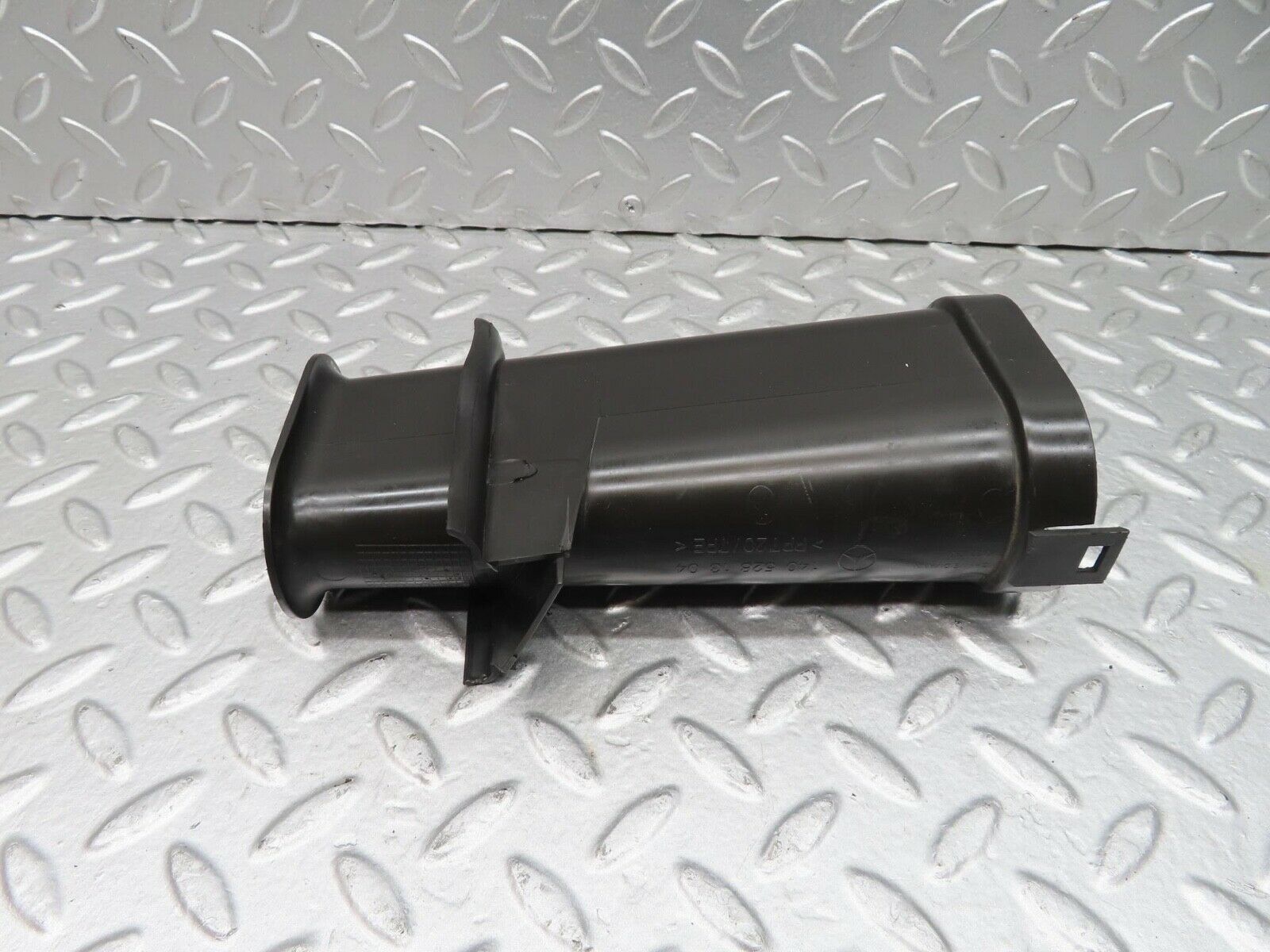 14960 Mercedes-Benz W140 S320 Engine Bay Air Duct Pipe 1405281304