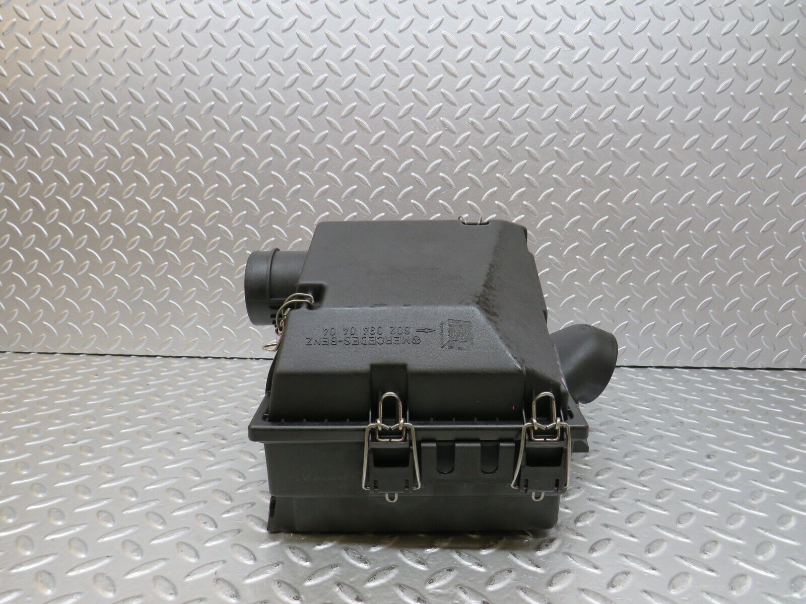 27780 Mercedes-Benz S124 300TE Wagon Air Filter Housing 6060900001