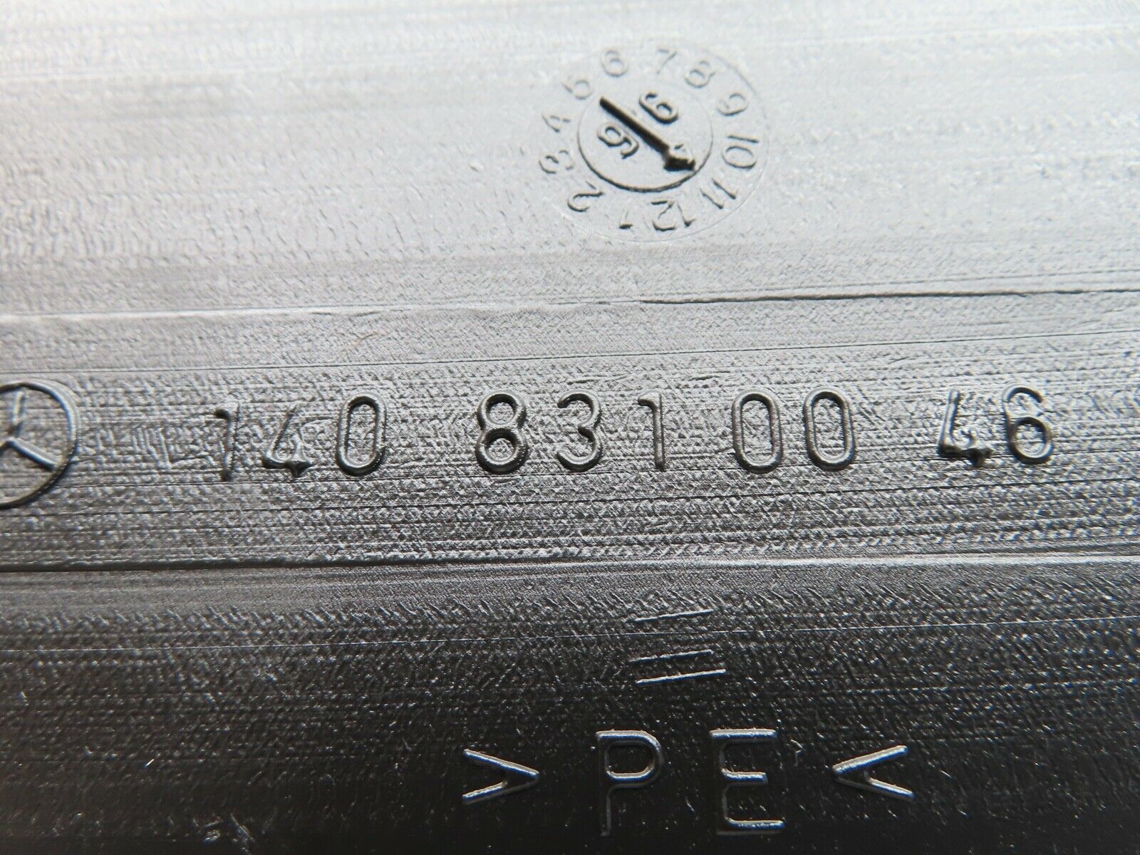 19299 Mercedes-Benz C140 CL420 Coupe Rear Air Duct 1408310046