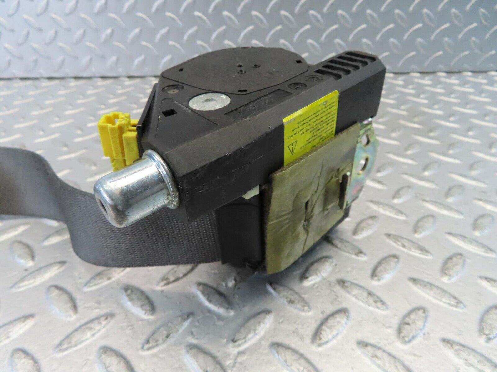 11213 Mercedes-Benz W221 S320 Rear Right Seat Belt 2218600485