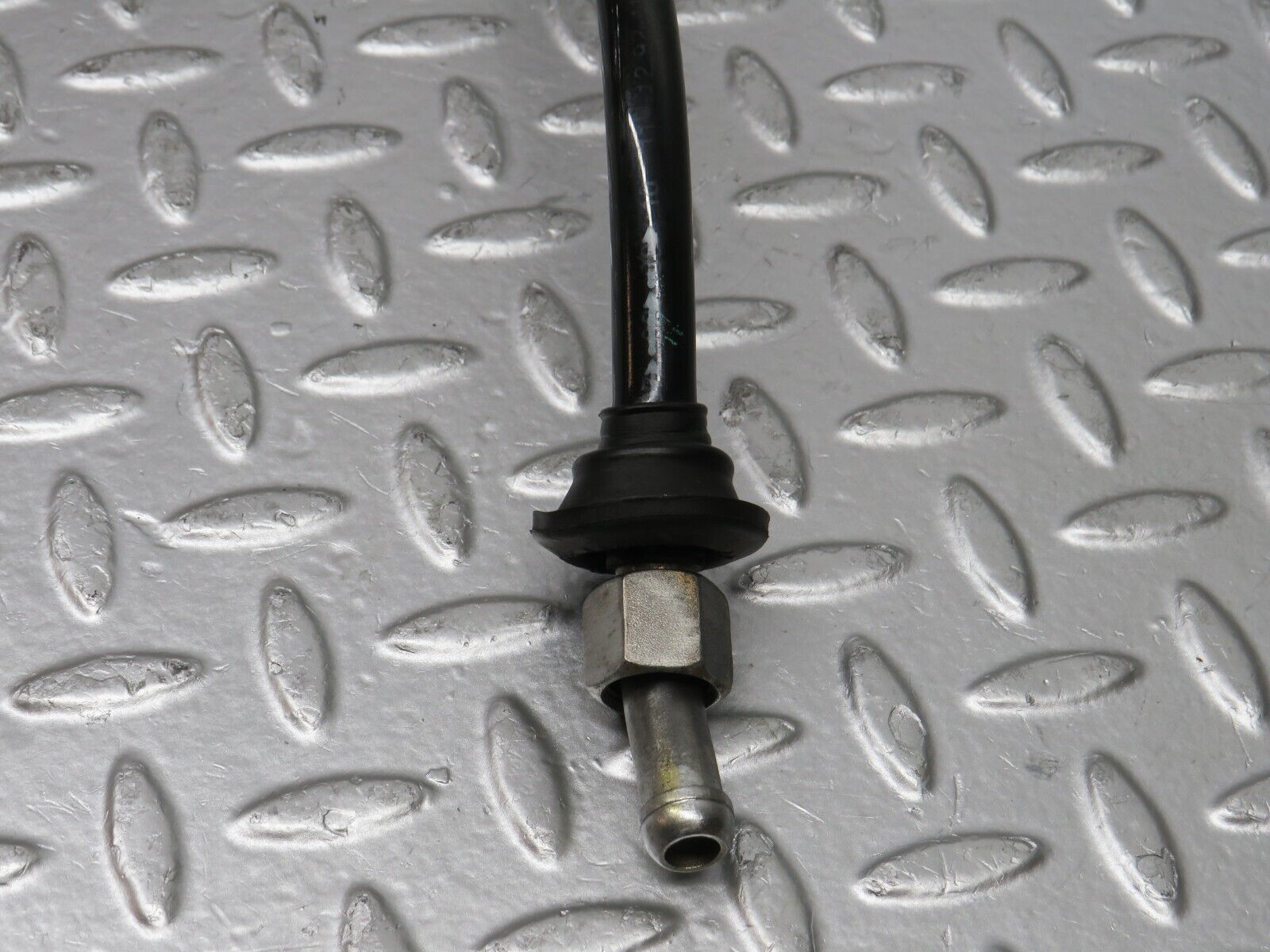 31182 Mercedes-Benz S124 220TE Wagon Brake Servo Vacuum Pipe