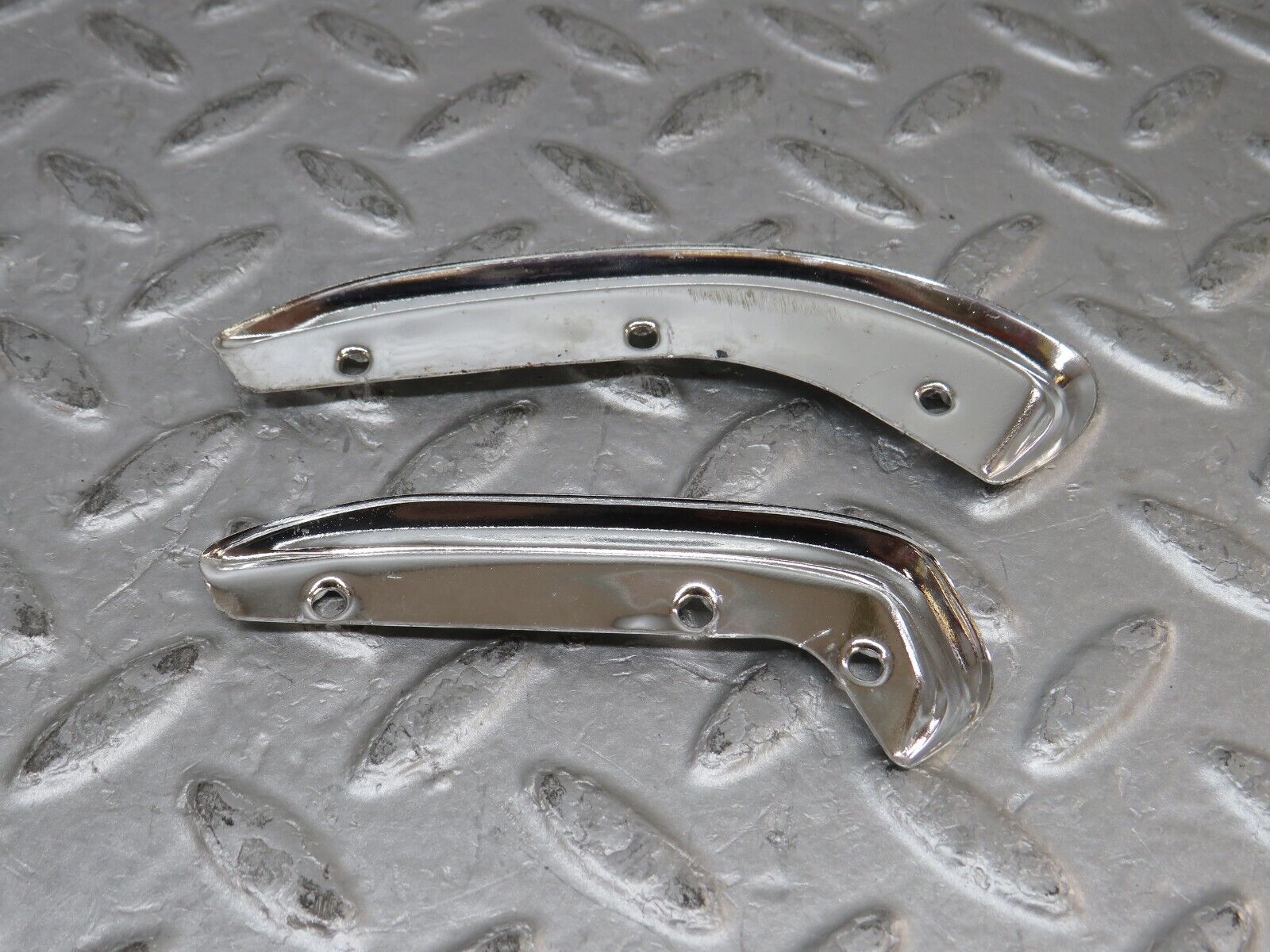 37298 Mercedes-Benz W109 300SEL Interior Door Handle Chrome Trim Pair Right