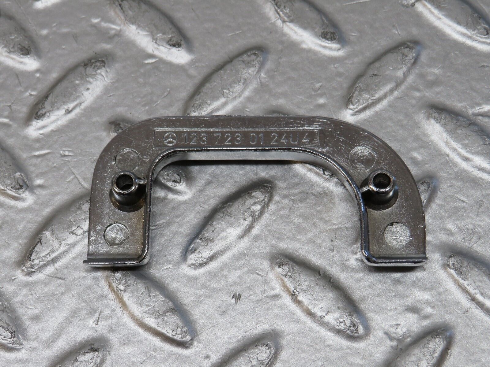 26801 Mercedes-Benz W123 240D Left Interior Door Chrome Latch Trim 1237230124