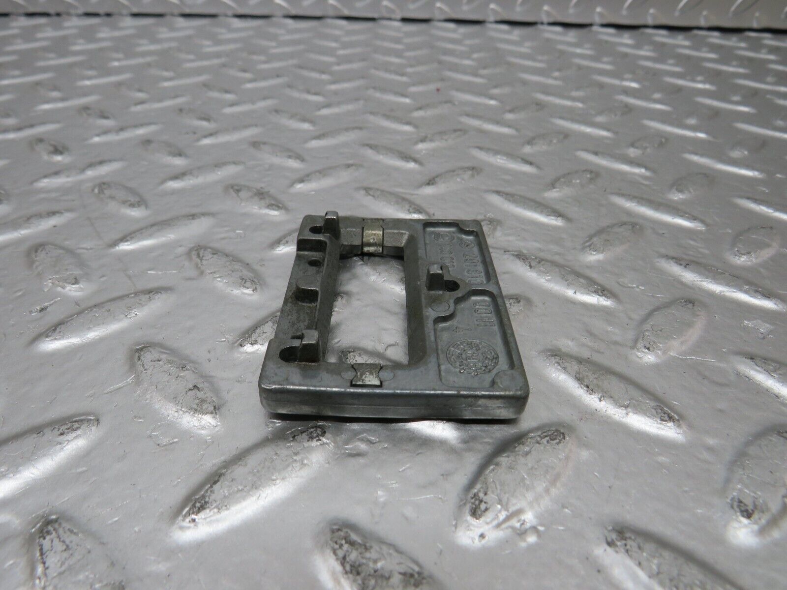 25193 Mercedes-Benz W201 190D Rear View Mirror Bracket 2018100011