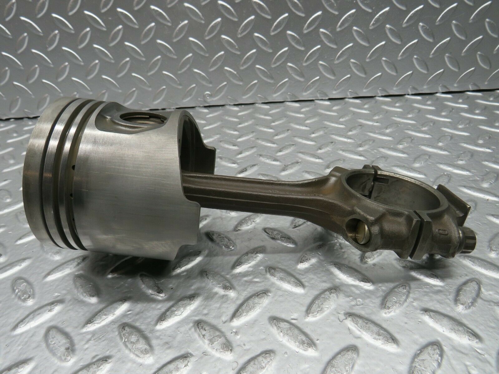 22801 Mercedes-Benz C107 450SLC Coupe Piston With Connecting Rod 92.48 mm
