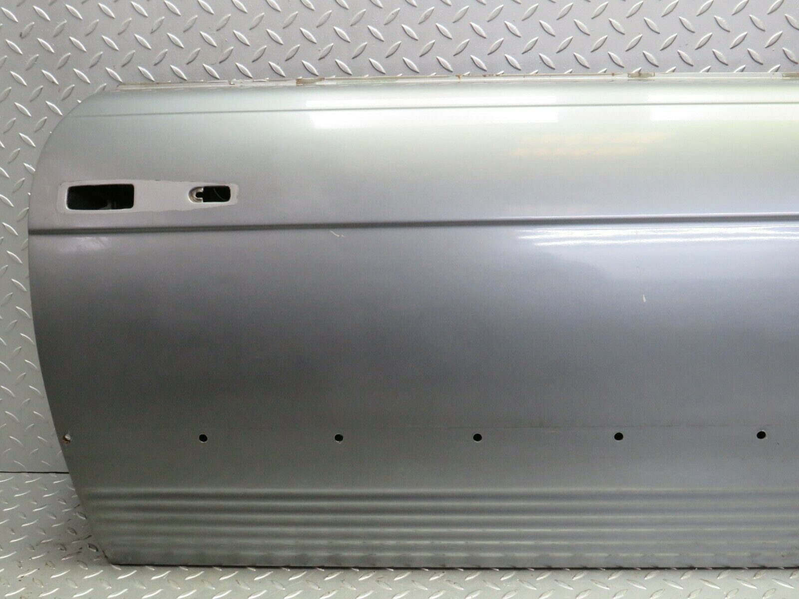 22669 Mercedes-Benz C107 450SLC Coupe Front Right Door