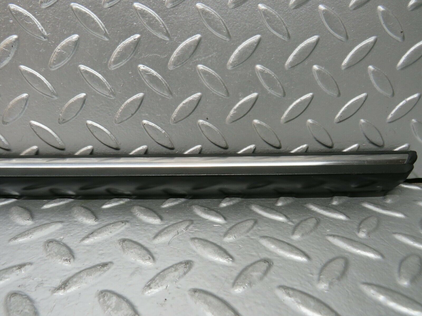 23190 Mercedes-Benz W116 350SE Rear Right Door Moulding Trim